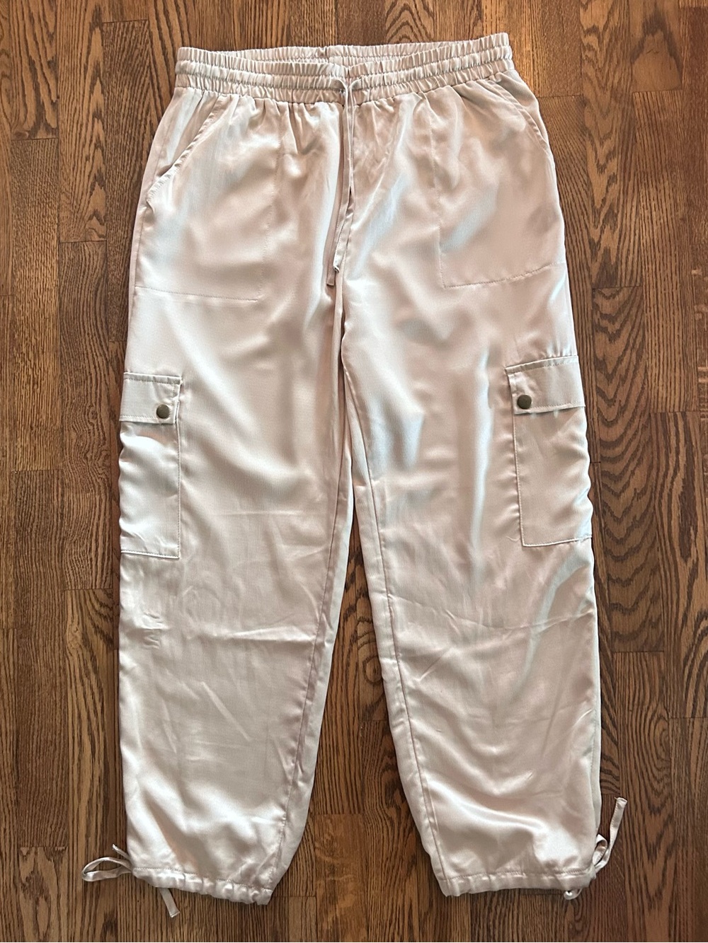 NWOT Women’s Time and Tru Ecru Cargo Jogger Pants